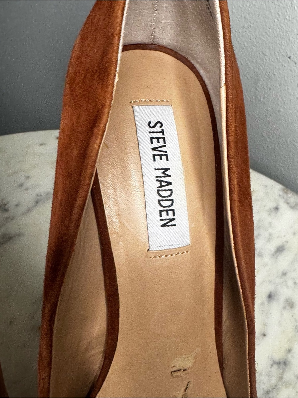 Steve Madden "Daisie" Heels Size 10
Suede brown shoes pointy toe - Picture 3 of 7